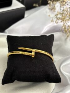 BRACELETE PREGO CORAÇÃO